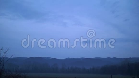山地景观晚上好视频的预览图