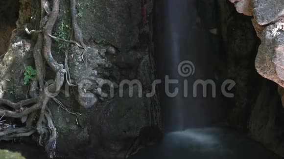 帕加附近的炭疽瀑布视频的预览图