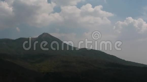 缅甸波帕山附近的山脉地区视频的预览图
