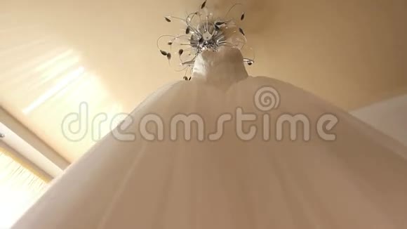婚纱和新娘鞋视频的预览图