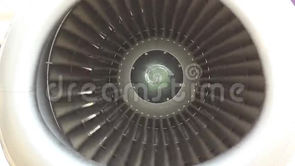 喷气涡轮发动机视频的预览图