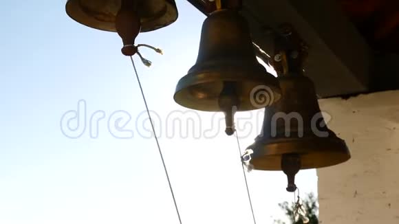 正统寺庙的钟声视频的预览图