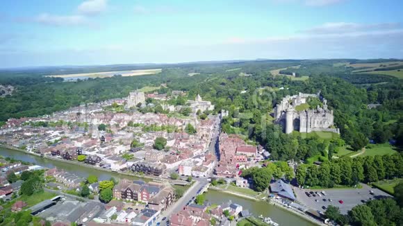 历史阿伦德尔城堡的鸟瞰图视频的预览图