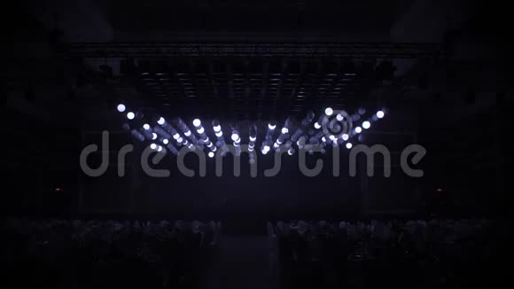 动力照明系统视频的预览图