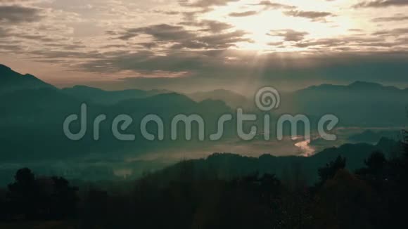 高山风景名胜区2视频的预览图