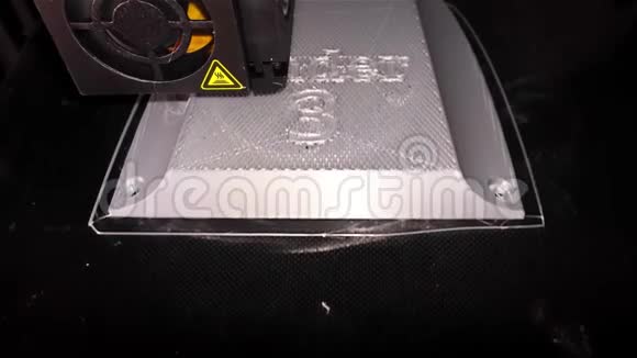 3D印刷细节银3D印刷件视频的预览图