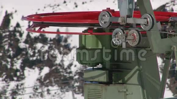 滑雪电梯的细节视频的预览图