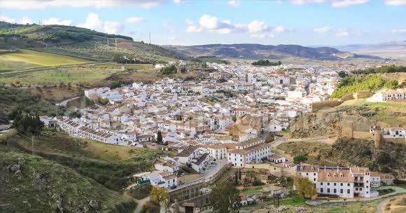 关于历史城镇Antequera的全景视频的预览图
