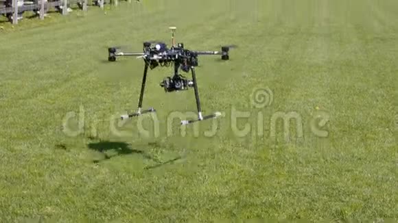 无人机起飞了视频的预览图