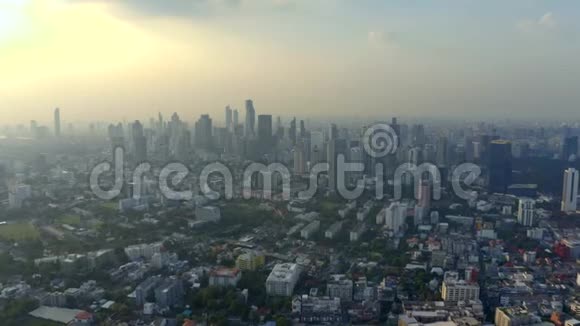 夏日之夜曼谷全景视频的预览图