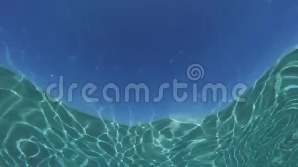 海面水下阳光反射视频的预览图