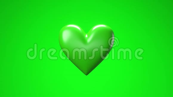 绿色背景下绿色破碎的心物心形物体粉碎成碎片视频的预览图