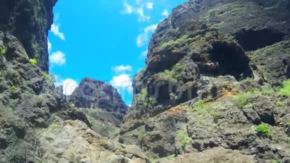 西班牙加那利群岛特内里费的马斯卡峡谷和悬崖的风景视频的预览图