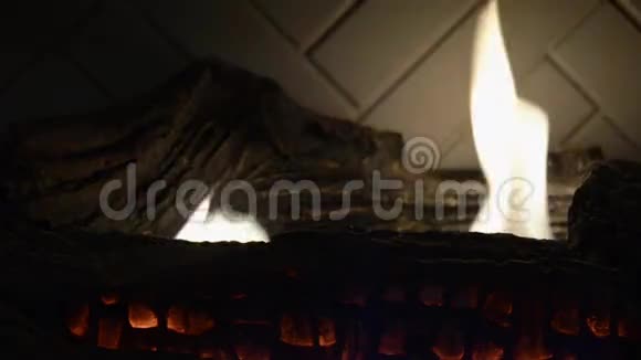 壁炉回路还在视频的预览图