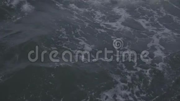 海洋或海浪缓慢运动视频的预览图