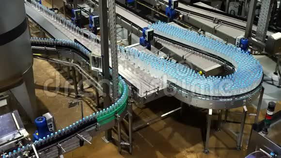 淡水瓶输送行业视频的预览图