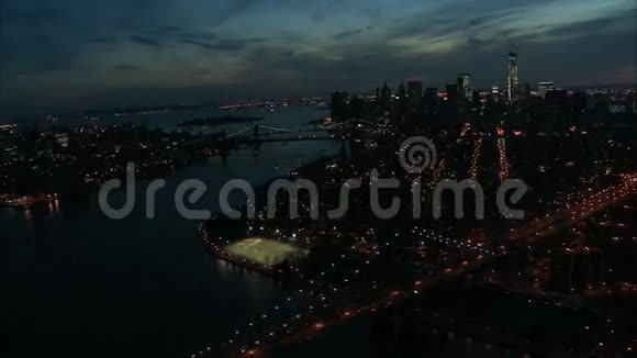 夜间纽约曼哈顿航空公司视频的预览图