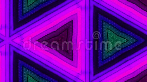 五颜六色的三角形图案背景视频的预览图