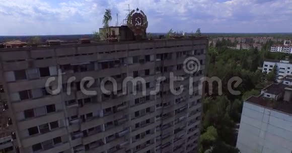 切尔诺贝利附近被遗弃的普里皮亚特城空中4K视频的预览图