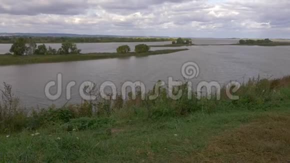 巨大的俄罗斯河流卡玛俄罗斯鞑靼斯坦视频的预览图