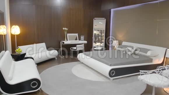 现代卧室的全景视频的预览图