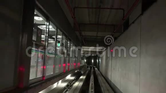 地铁隧道和轨道视频的预览图