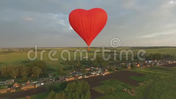热气球飞行视频的预览图
