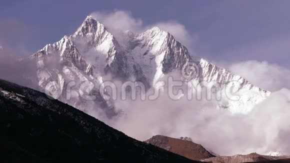 尼泊尔喜马拉雅山4k视频的预览图
