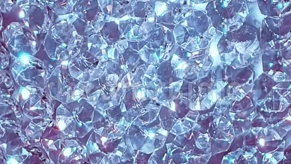 闪闪发光的蓝色钻石晶体视频的预览图