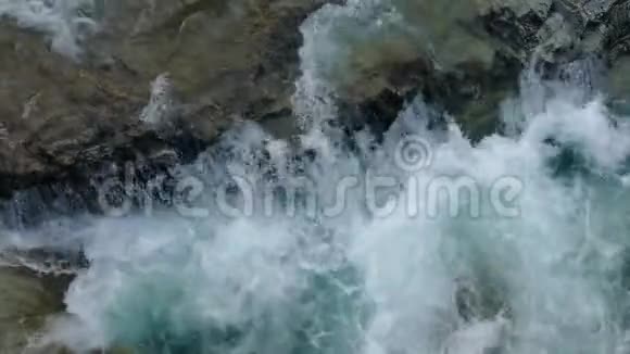 充满活力的山河俯视图视频的预览图