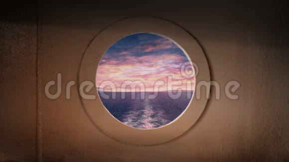 日落时船后舷窗景观视频的预览图
