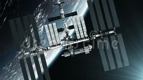 国际空间站在地球背景上的飞行视频的预览图