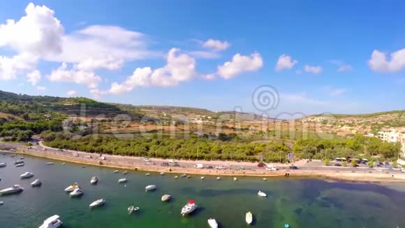 在海里的船空中观景马耳他美妙的海景完美暑假的概念视频的预览图