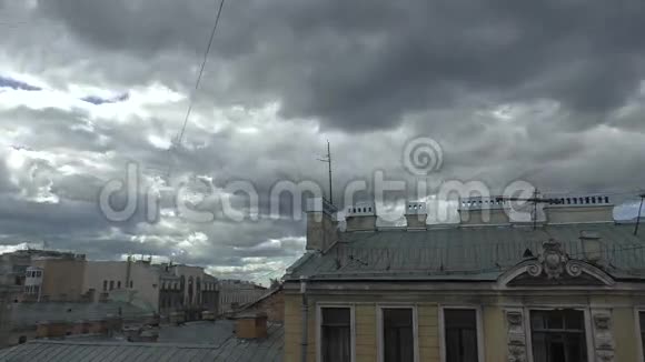 在圣彼得堡的一天视频的预览图