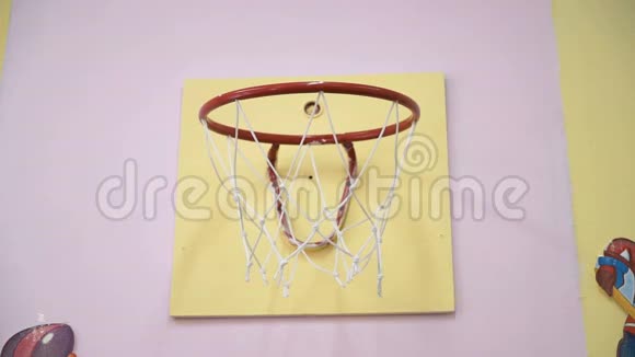 篮球投掷成环视频的预览图
