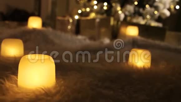 圣诞蜡烛视频的预览图