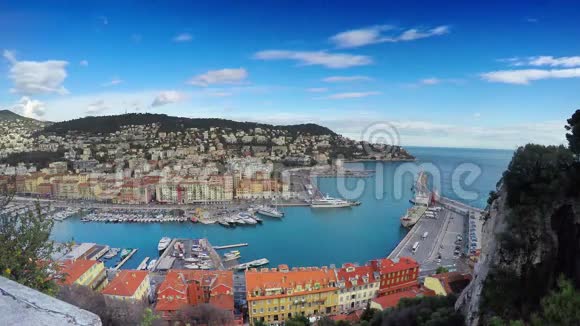 阳光明媚的夏天尼斯港法国Azure视频的预览图