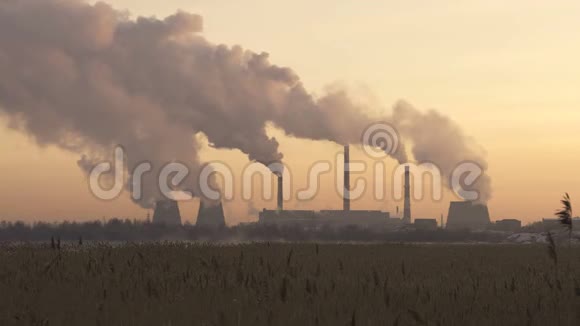 烟冶厂大气污染视频的预览图