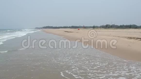 印度泰米尔纳德邦春南巴尔的印度天堂海滩PlageParadiso视频的预览图