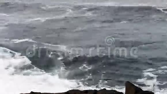 海浪覆盖日Depbay俄勒冈快速运动视频的预览图