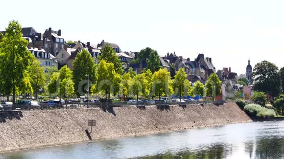 法国勒芒市萨特河码头视频的预览图