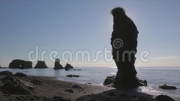 俄罗斯库页岛石雕巨型自然雕塑视频的预览图