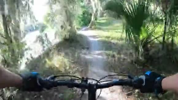 佛罗里达中部公园的山地自行车视频的预览图