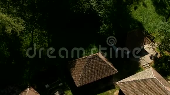 特里西村的鸟瞰图视频的预览图