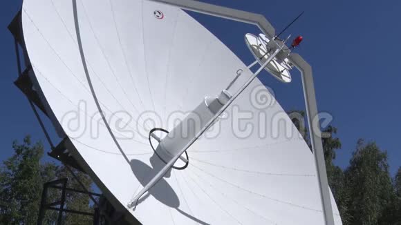 卫星天线收发信号视频的预览图