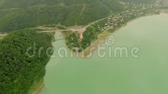 鸟瞰阿那努里堡垒格鲁吉亚空中镜头视频的预览图