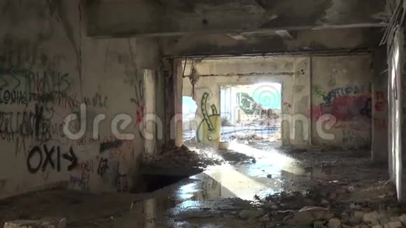 雨后废弃建筑物3视频的预览图