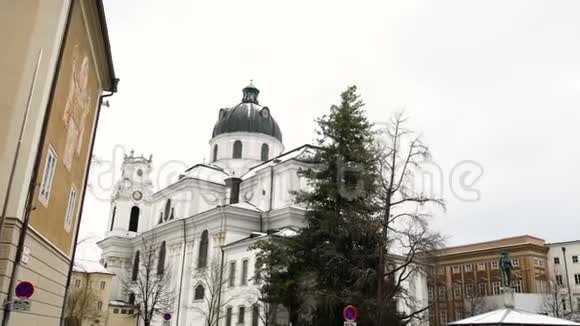 萨尔茨堡大教堂的外部视频的预览图