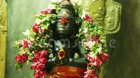 印度教女神哈努曼勋爵雕像印度教传统寺庙视频的预览图