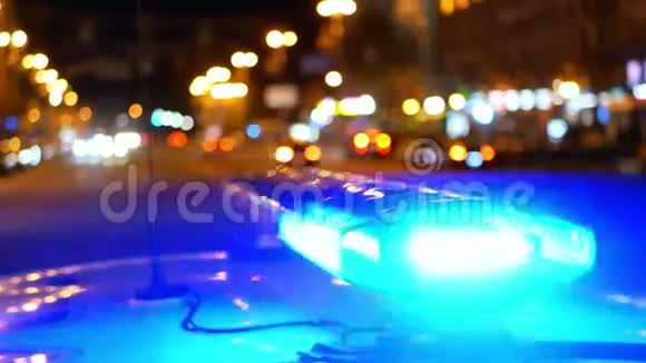 警察点亮城市之夜视频的预览图